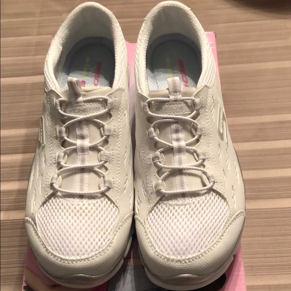 skechers flex air cooled memory foam